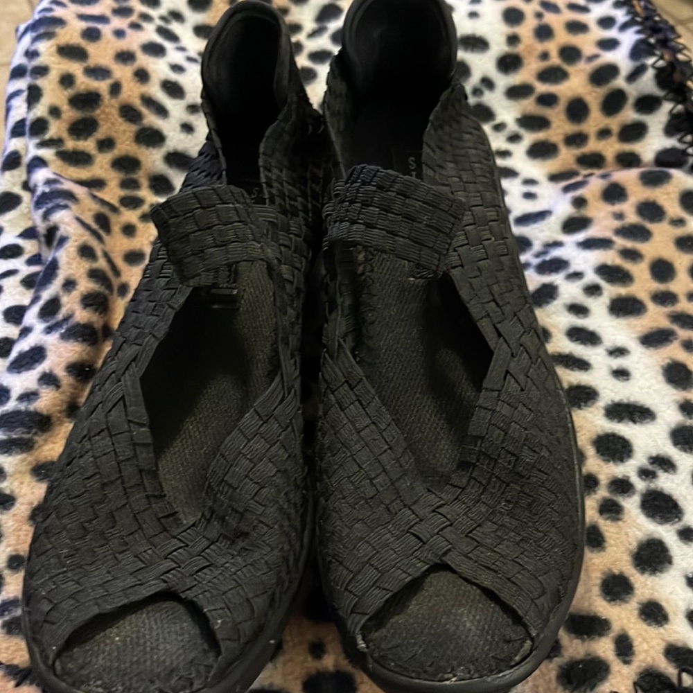Steve by Steve Madden platform sandals